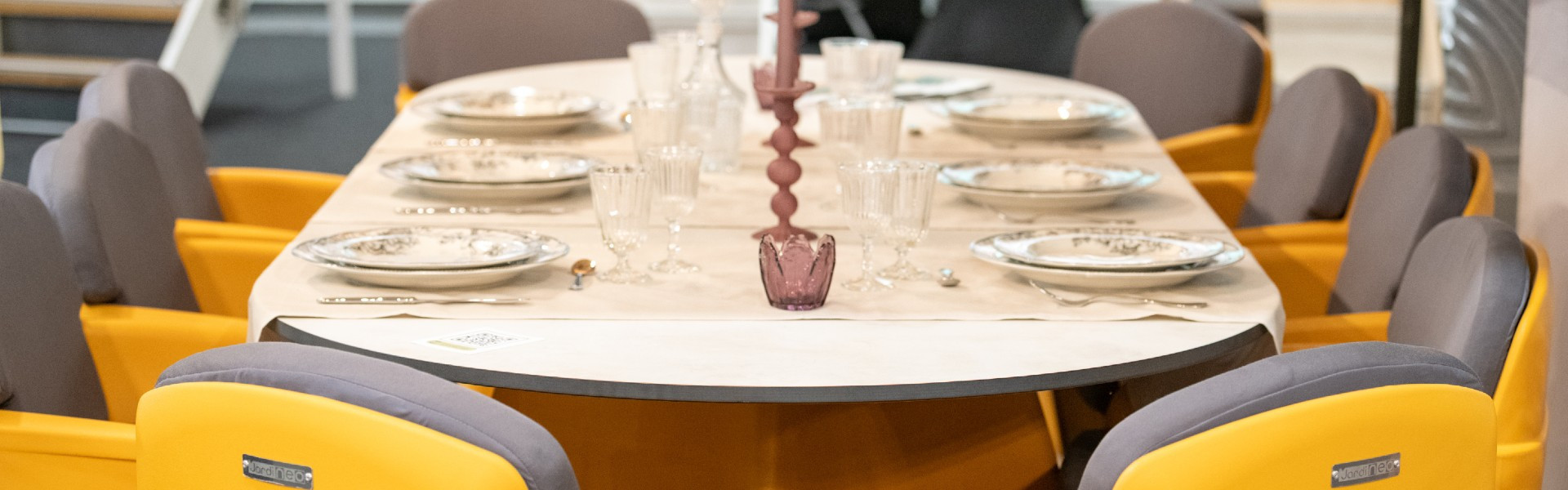 Ensemble table et chaise de jardin résine, salon de jardin design